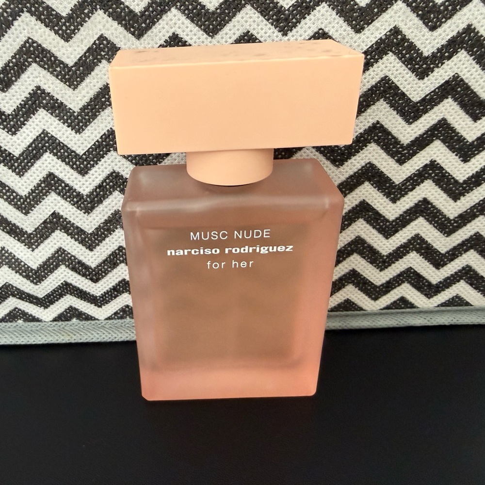 Narciso Rodriguez Musc Nude Women's Perfume in Peachy Nude
